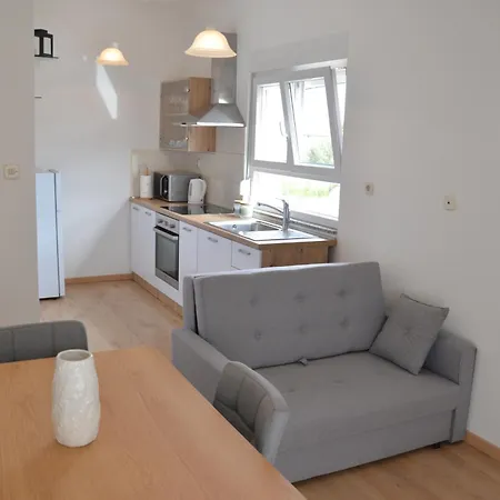 公寓 Lb Punta Bajlo 扎达尔